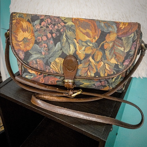 Liz Claiborne floral/leather trim purse - Picture 1 of 3